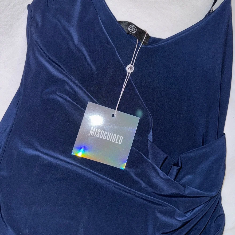 MISSGUIDED SLINKY DRESS - Picture 4 of 5